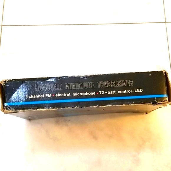 Electronics:Handheld Miniature Transceiver - Picture 3 of 5